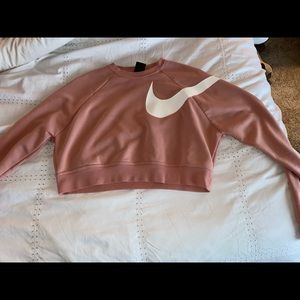 nike cropped pullover